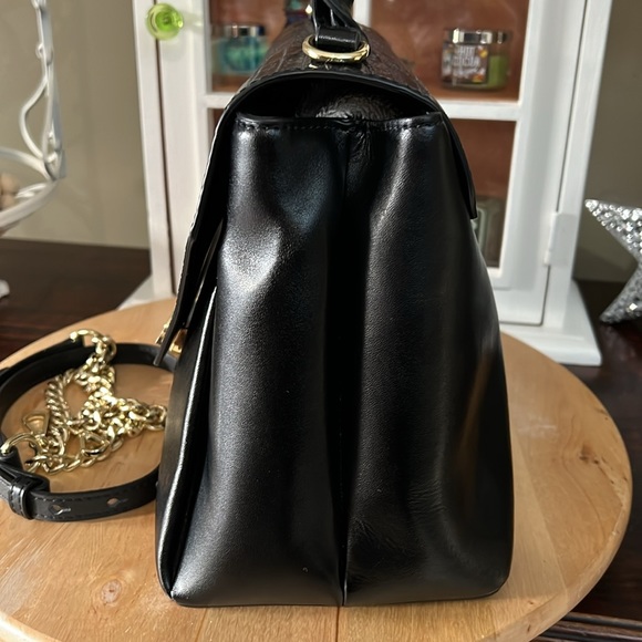 BCBG MAX AZRIA SATCHEL CROSSBODY 👜 - Picture 3 of 9